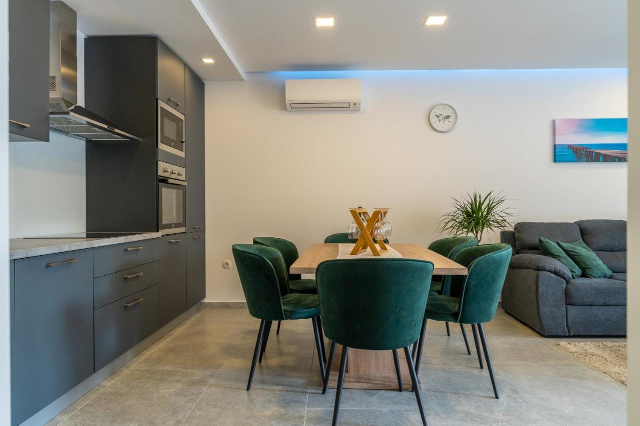 Apartman Angel Apartment Zadar Bagian luar foto