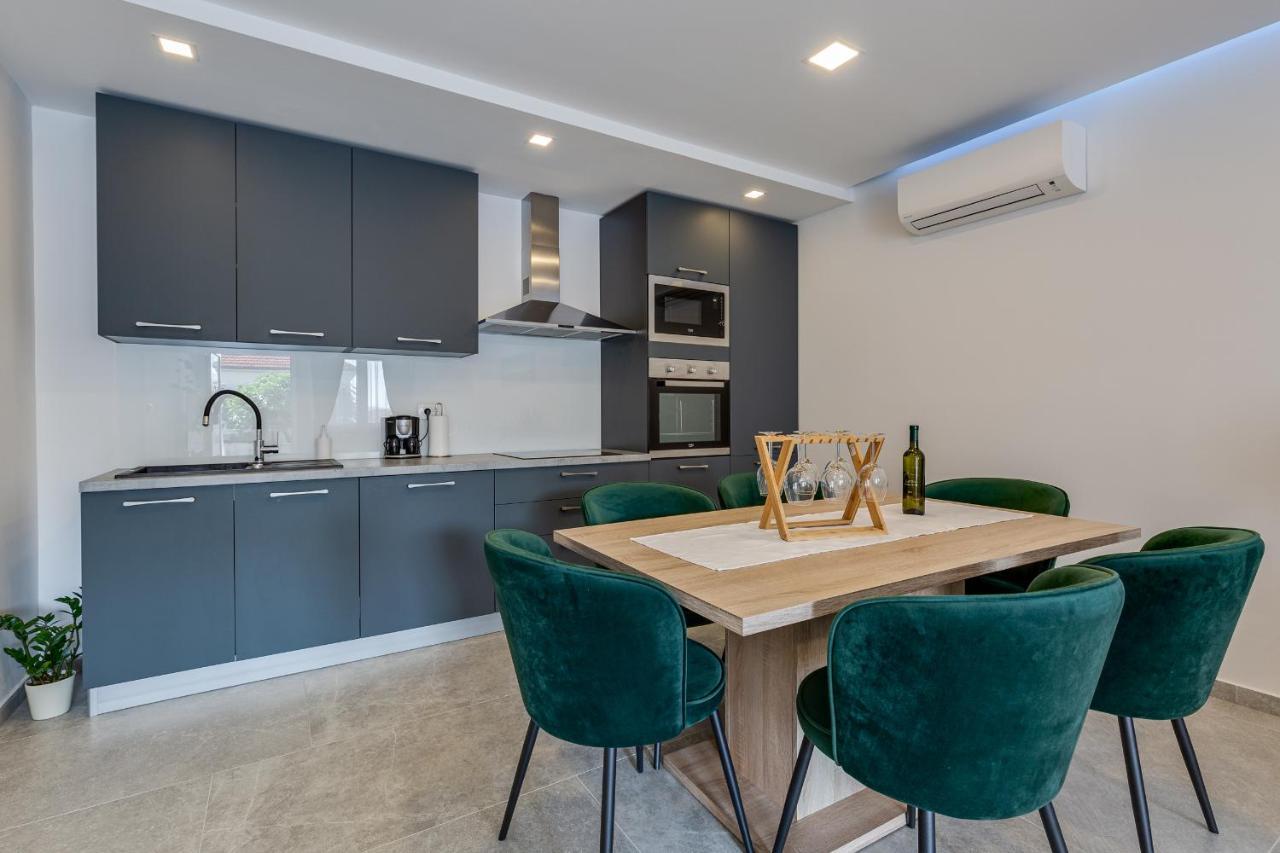 Apartman Angel Apartment Zadar Bagian luar foto