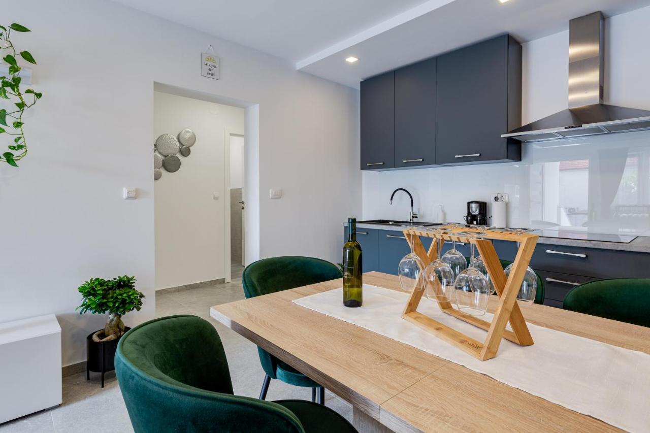 Apartman Angel Apartment Zadar Bagian luar foto