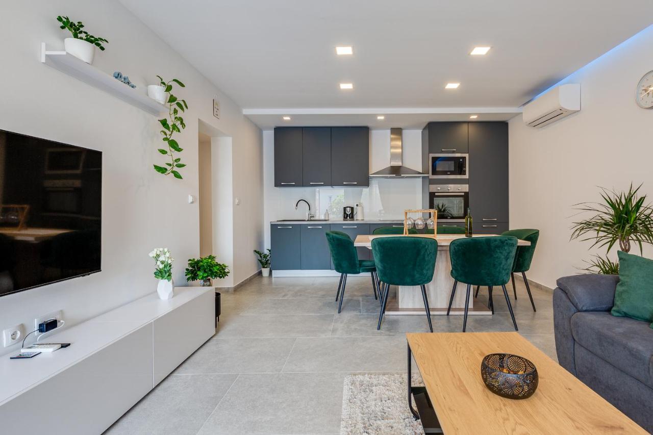Apartman Angel Apartment Zadar Bagian luar foto